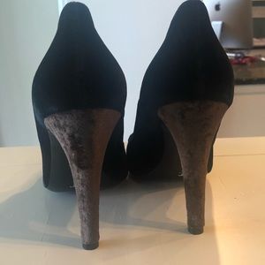 Isaac Mizrahi Shoes - Brand new gorgeous velvet black and brown heels Isaac Mizrahi Shoes - Brand new gorgeous velvet black and brown heels